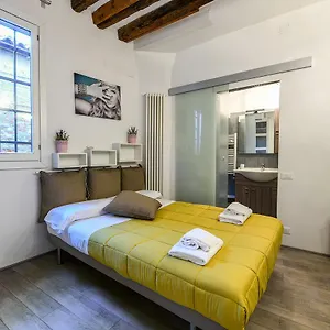 https://riva-di-biasio-apartment-mfm-home.hotelinveneto.com